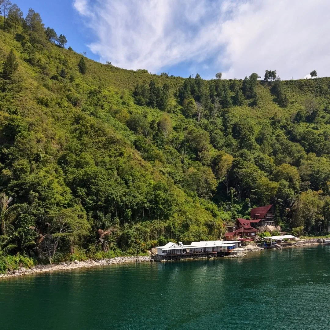 Salaya Yacht Samosir