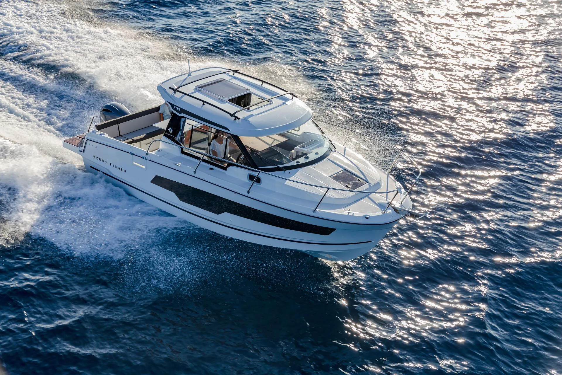 Boat Charter Bajo Komodo 4